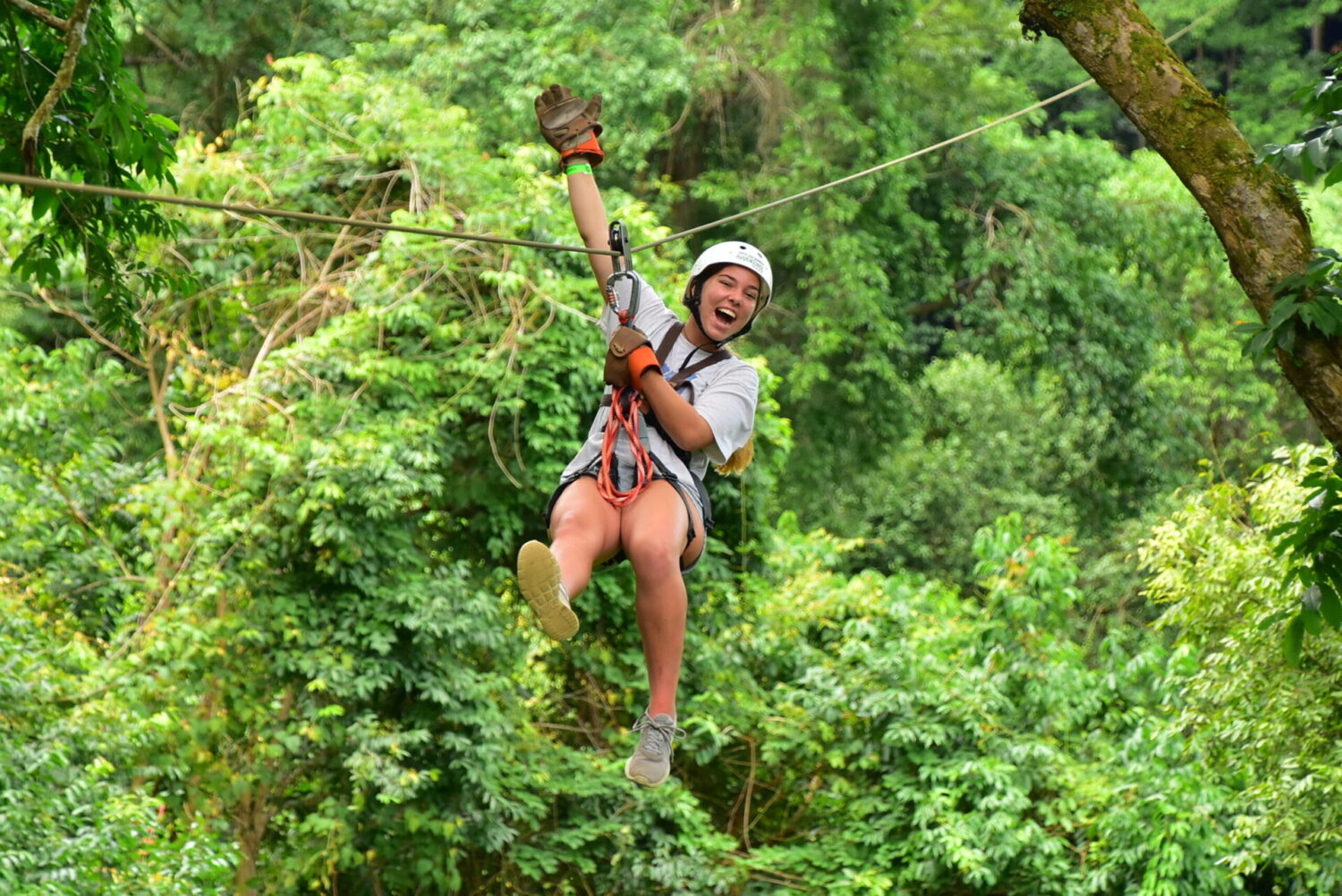 What to Wear Ziplining in Jacó (Packing List) | Vista Los Sueños