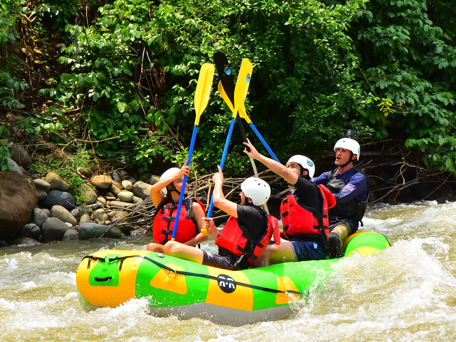 Rafting group navigating the Savegre River rapids